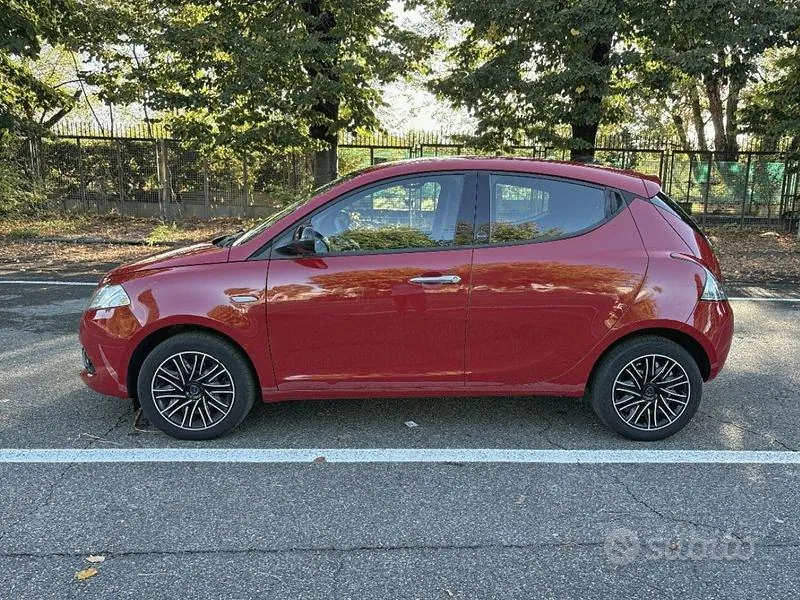 Lancia Ypsilon 2020 photo 2
