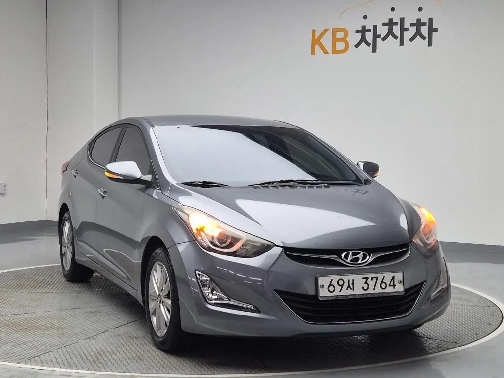 Hyundai Avante 2016 photo 4