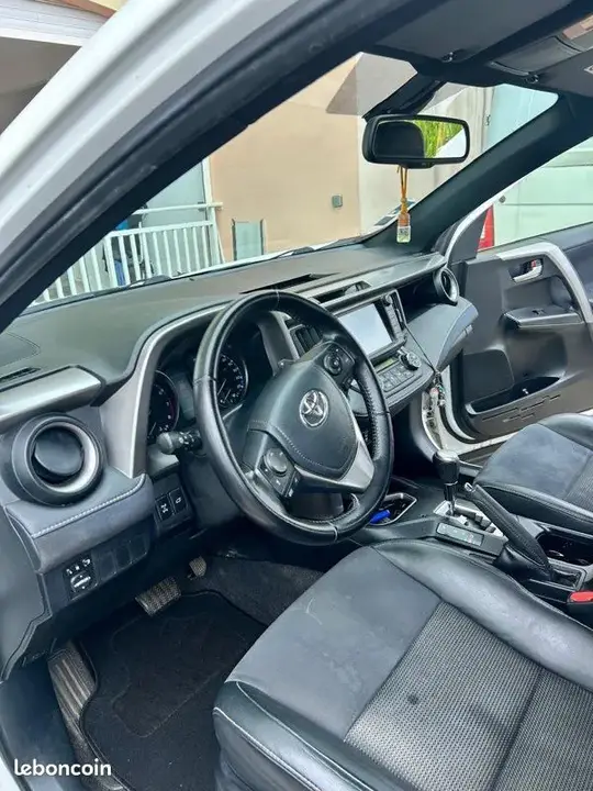 Toyota Rav4 2016 photo 3
