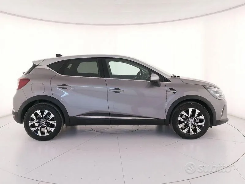 Renault Captur 2023 photo 3
