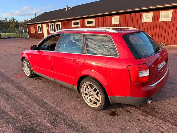 Audi A4 2003 photo 2
