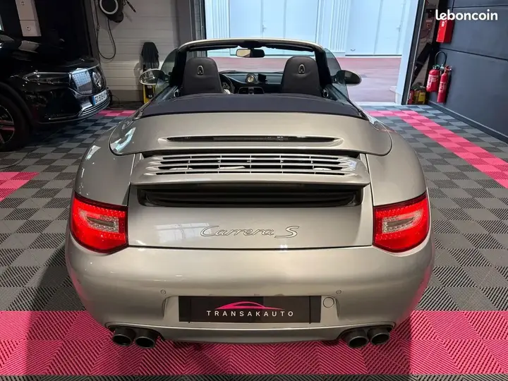 Porsche 911 2010 photo 5