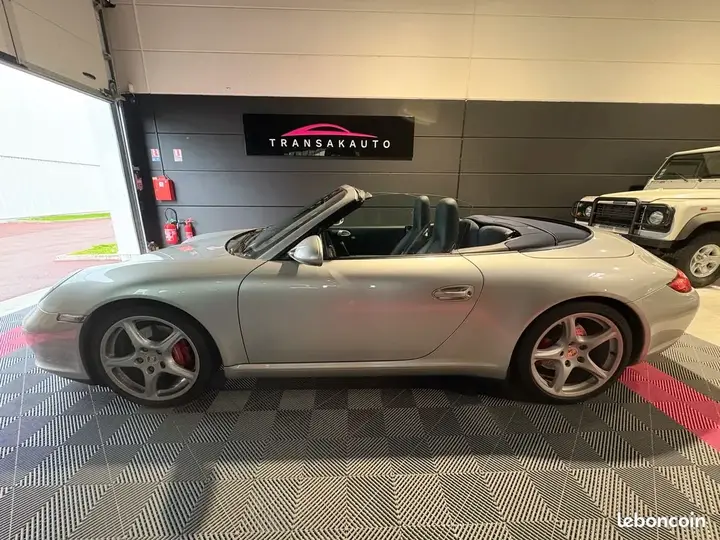 Porsche 911 2010 photo 2