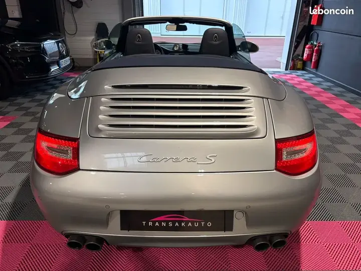 Porsche 911 2010 photo 4