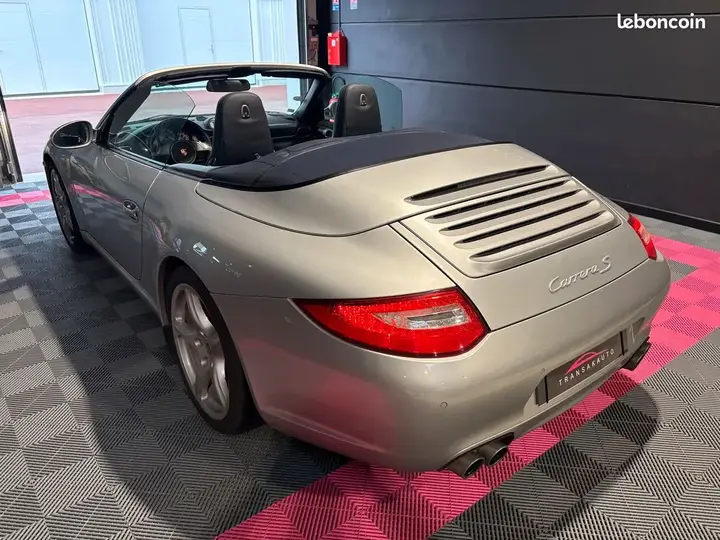 Porsche 911 2010 photo 3