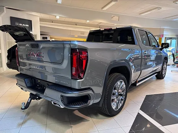 GMC Denali 2026 photo 4