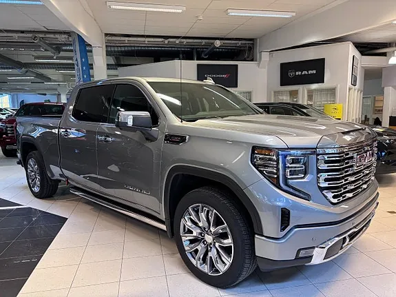 GMC Denali 2026 photo 5