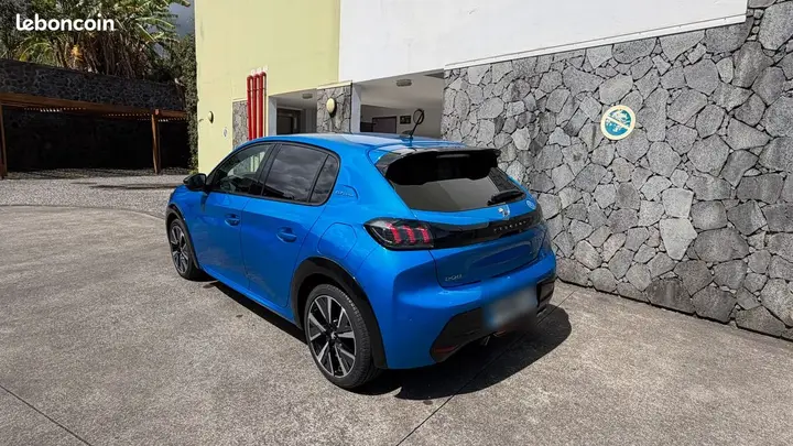 Peugeot 208 2020 photo 2