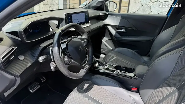 Peugeot 208 2020 photo 3