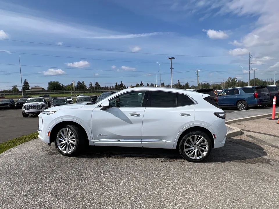 Buick Envision 2026 photo 2