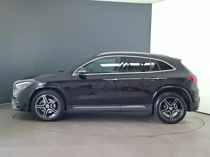 Mercedes-Benz Gla 2025 photo 4
