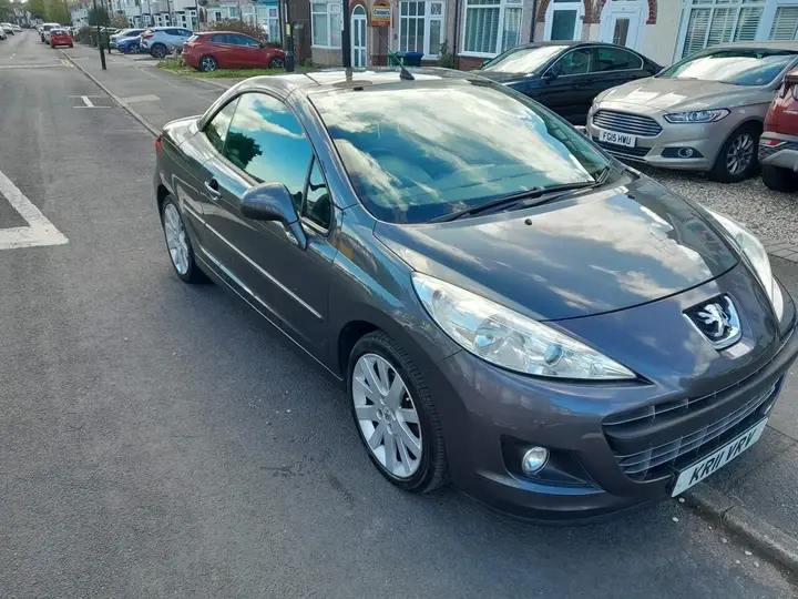 Peugeot 207 Cc 2011 photo 2