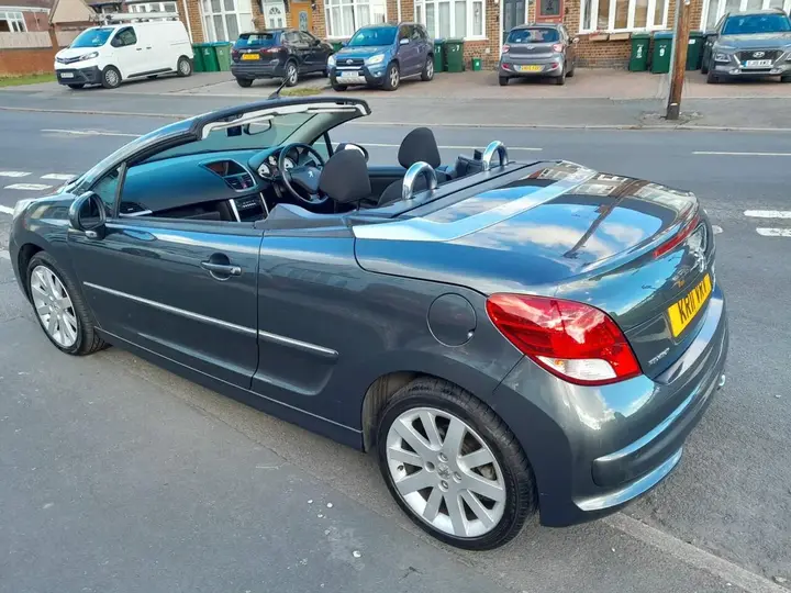 Peugeot 207 Cc 2011 photo 5