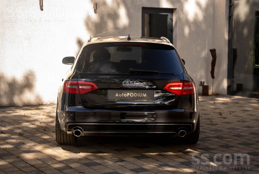 Audi A4 2012 photo 4