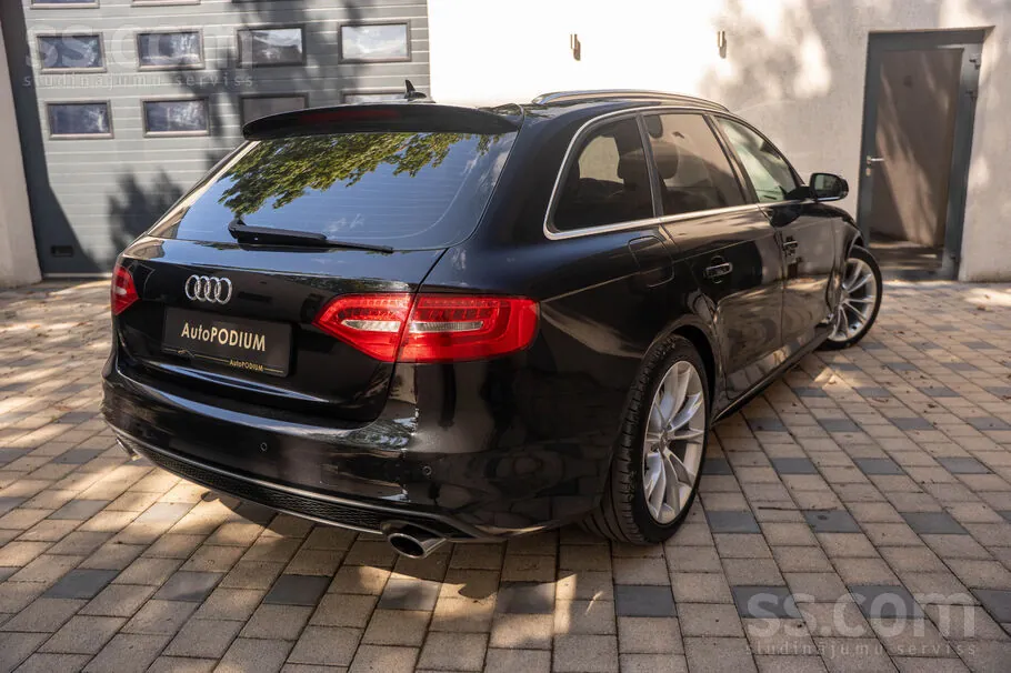 Audi A4 2012 photo 5