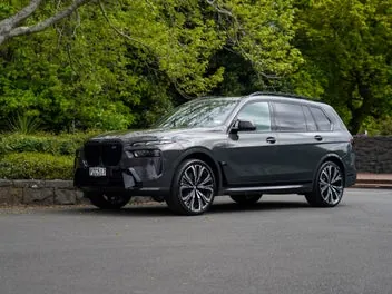BMW X7 2023 photo 2