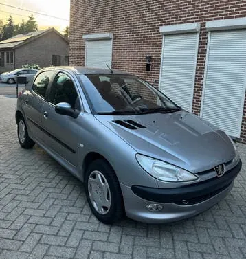 Peugeot 206 photo 3