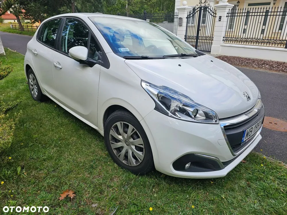 Peugeot 208 2016 photo 4