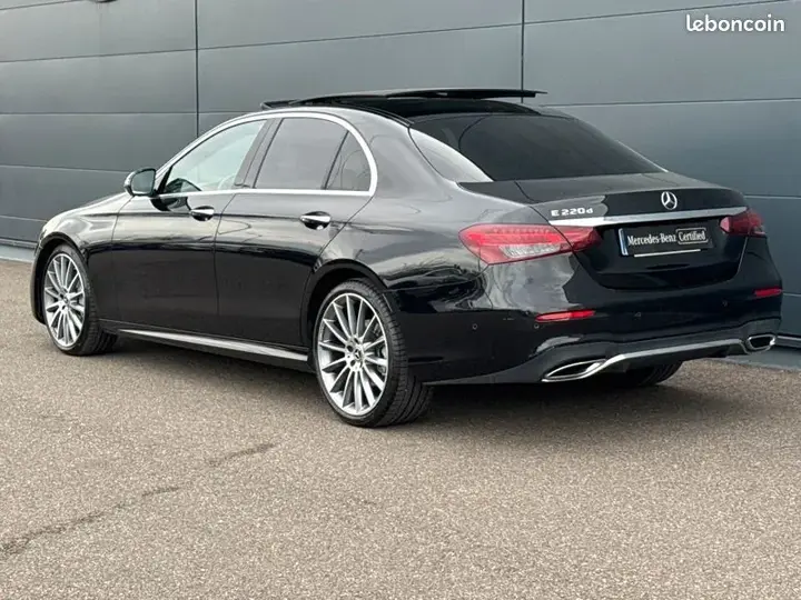 Mercedes-Benz E-Class 2022 photo 3