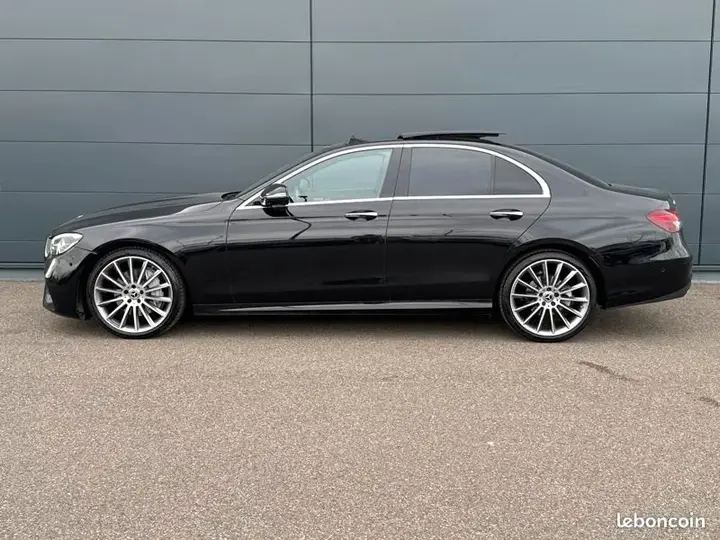Mercedes-Benz E-Class 2022 photo 2