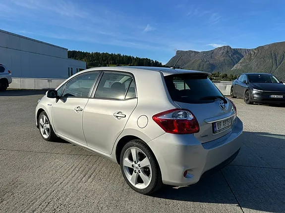 Toyota Auris 2011 photo 4