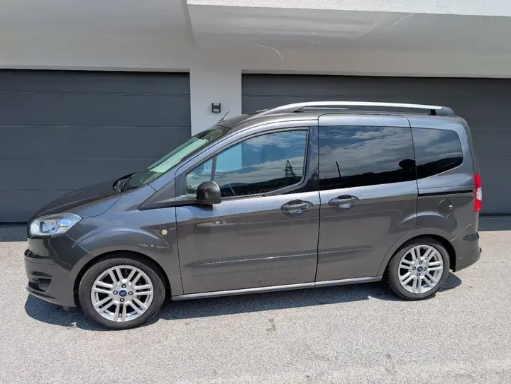 Ford Tourneo