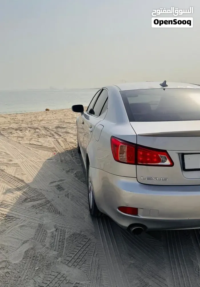 Lexus Is 250 2011 photo 3