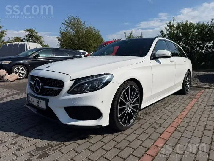 Mercedes-Benz C220 2014 photo 3