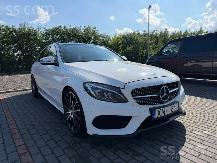 Mercedes-Benz C220