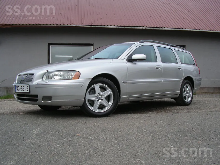 Volvo V70 2005 photo 2