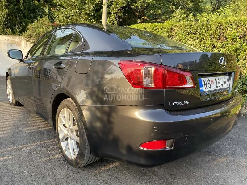 Lexus Is 200