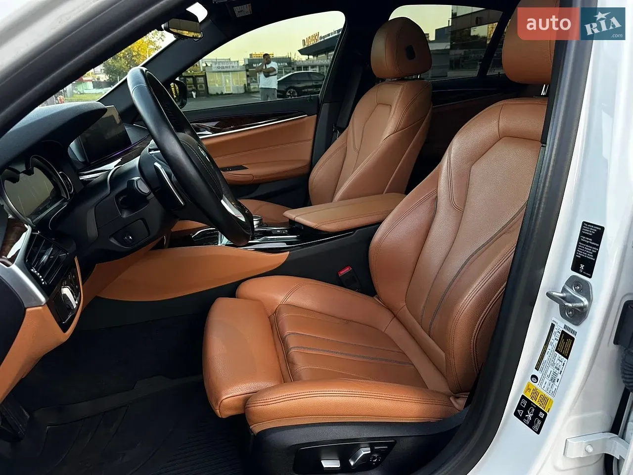 BMW 5 Series 2018 photo 2