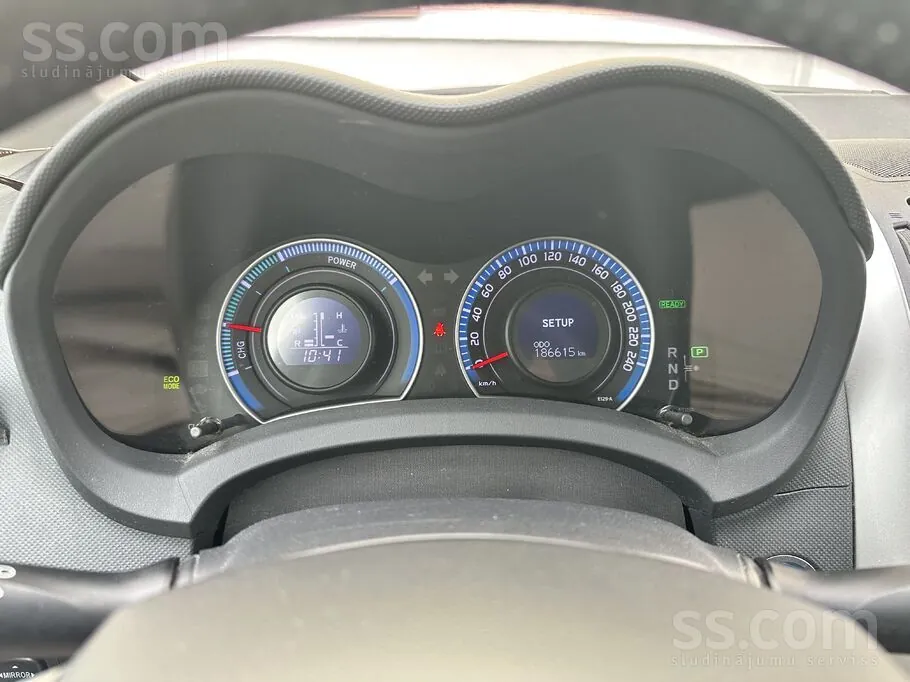 Toyota Auris 2011 photo 5