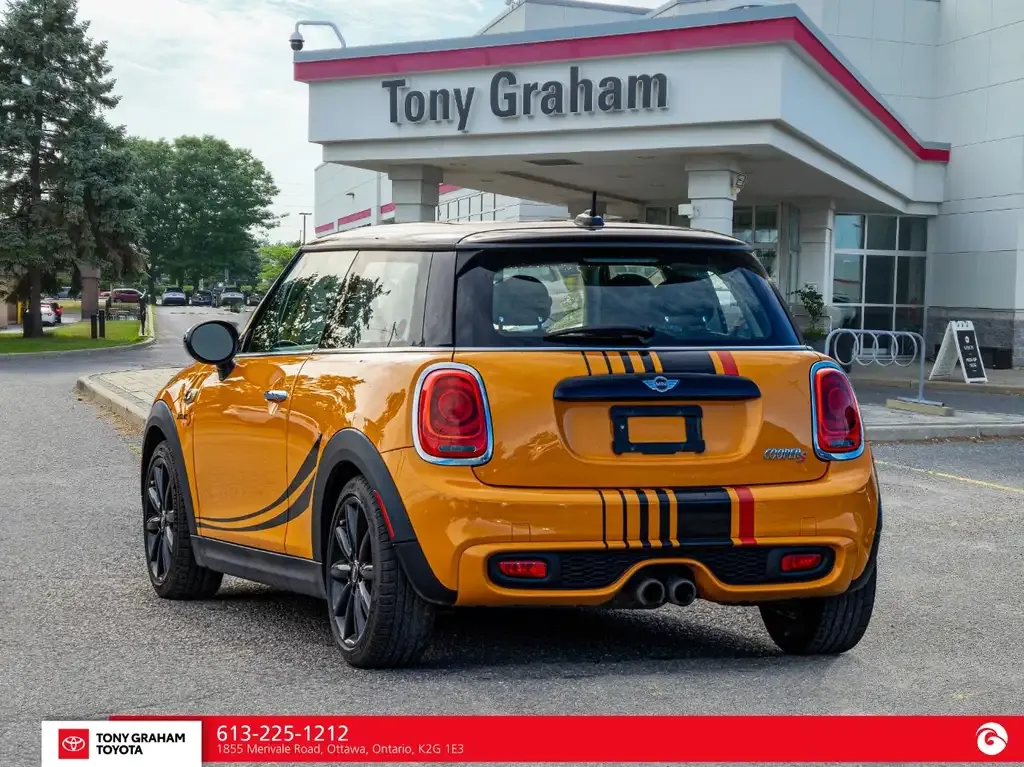Mini Cooper Hardtop 2015 photo 4