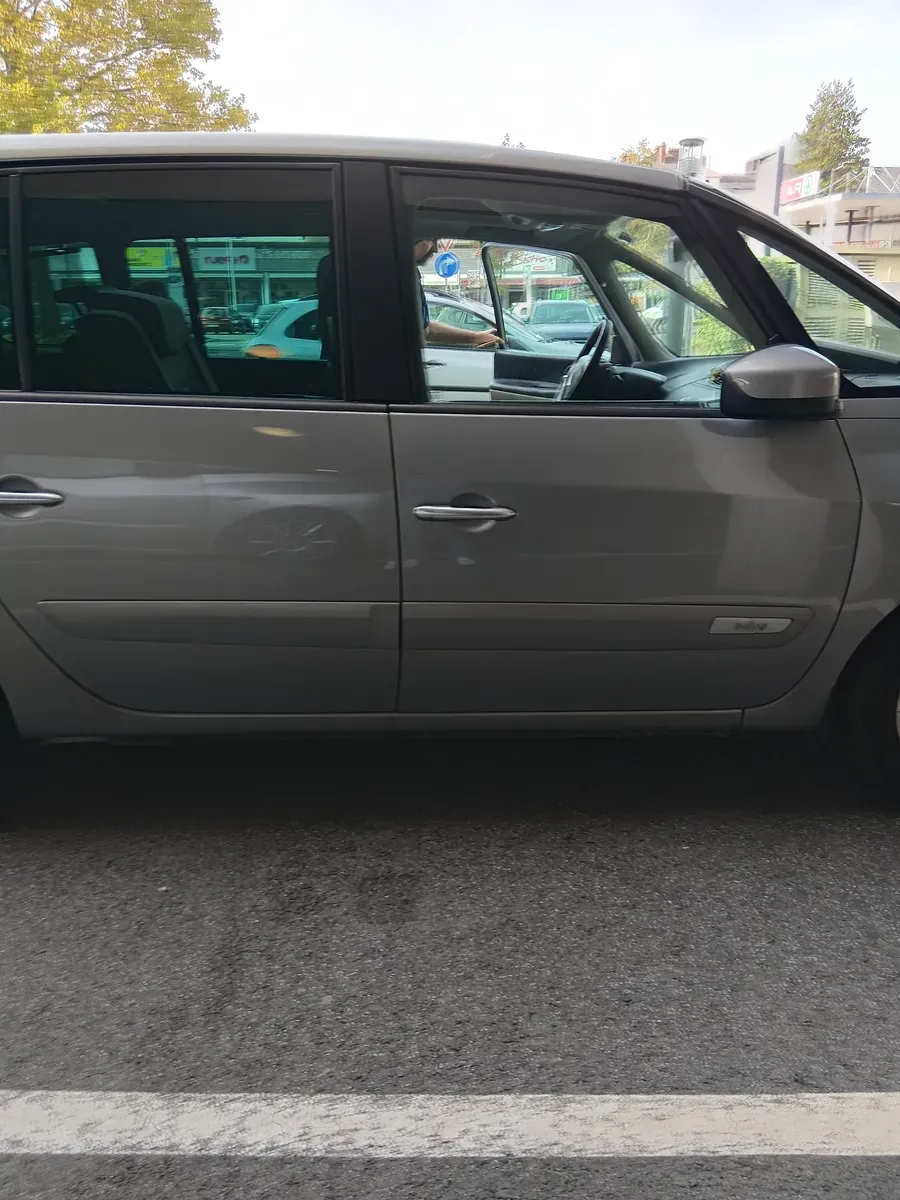 Renault Espace 2010 photo 3