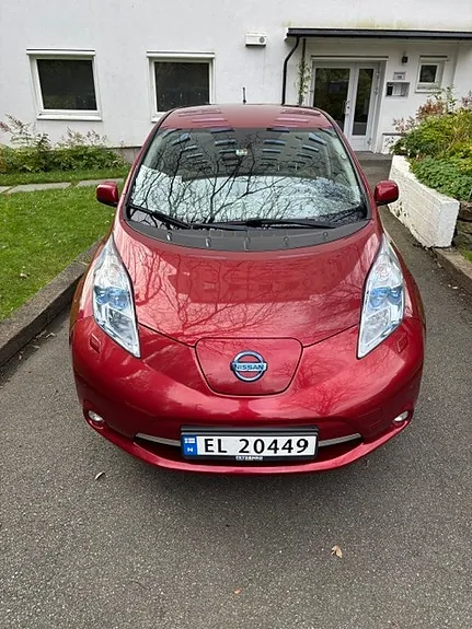 Nissan Leaf 2013 photo 2