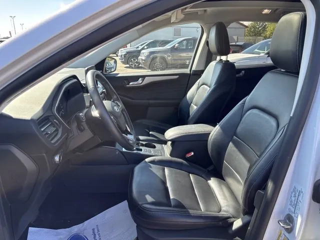 Ford Escape 2022 photo 3