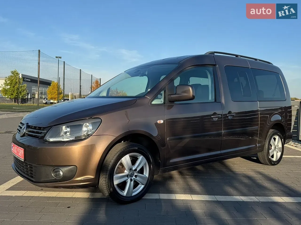 Volkswagen Caddy 2011 photo 2