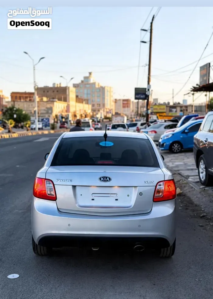 Kia Pride 2011 photo 4