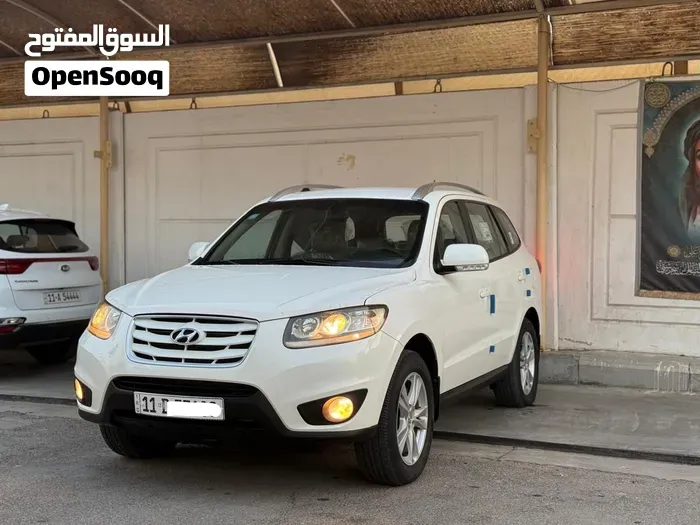 Hyundai Santa Fe 2012 photo 3
