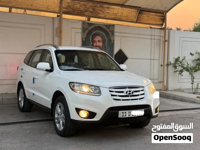 Hyundai Santa Fe 2012 photo 2