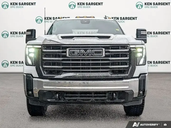 GMC Sierra 2500Hd 2024 photo 2
