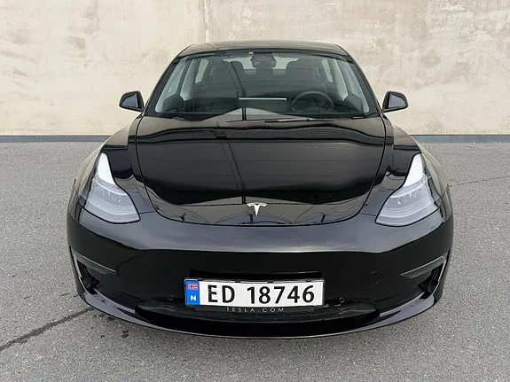 Tesla Model 3 2021 photo 4