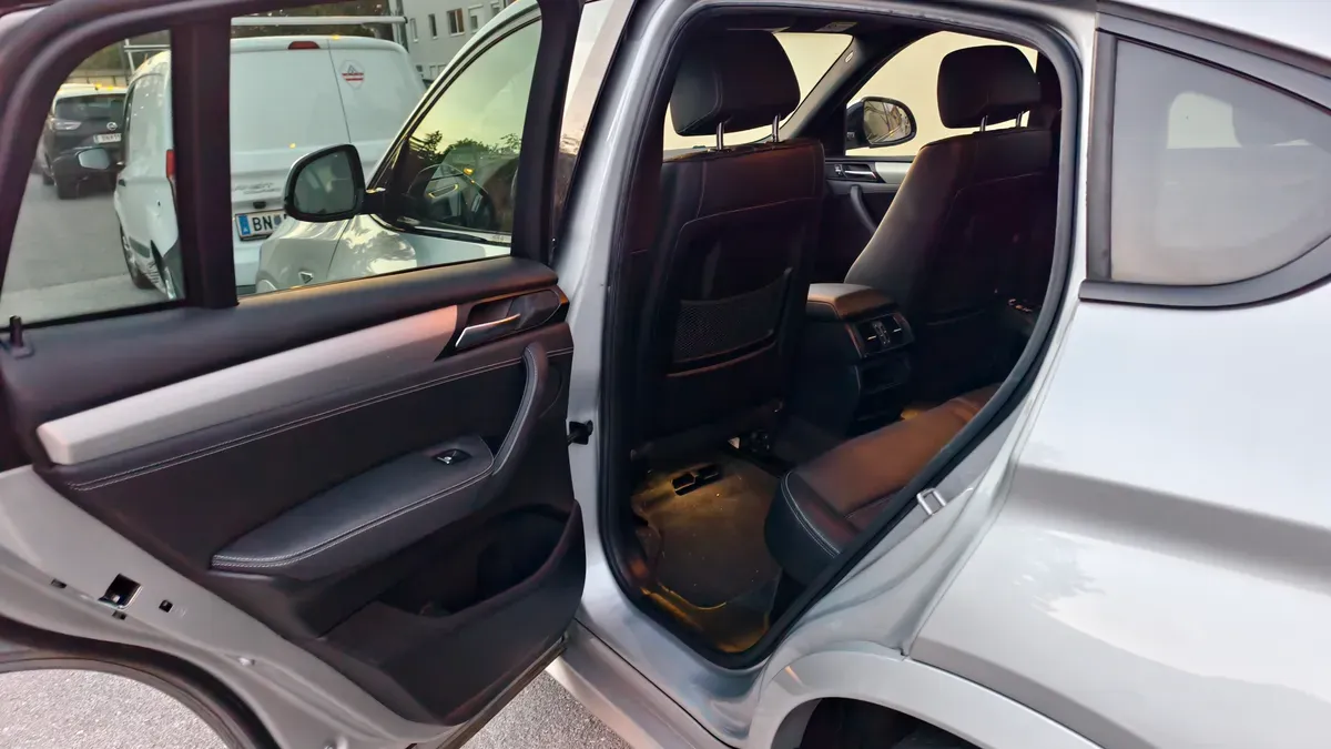 BMW X4 2017 photo 2