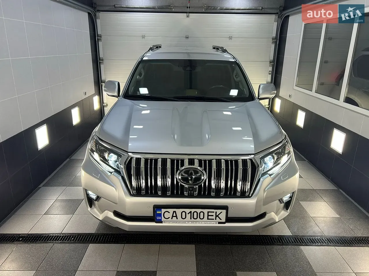Toyota Land Cruiser Prado 2018 photo 2