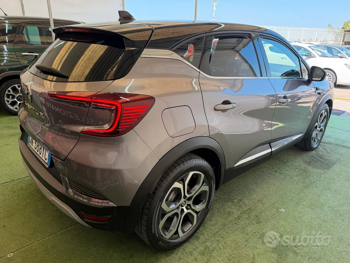 Renault Captur 2023 photo 4