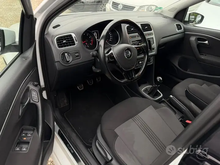 Volkswagen Passat 2016 photo 2