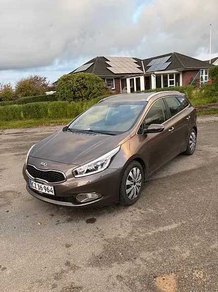 Kia Ceed 2013 photo 2
