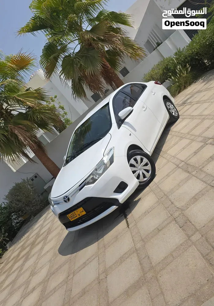 Toyota Yaris 2017 photo 3