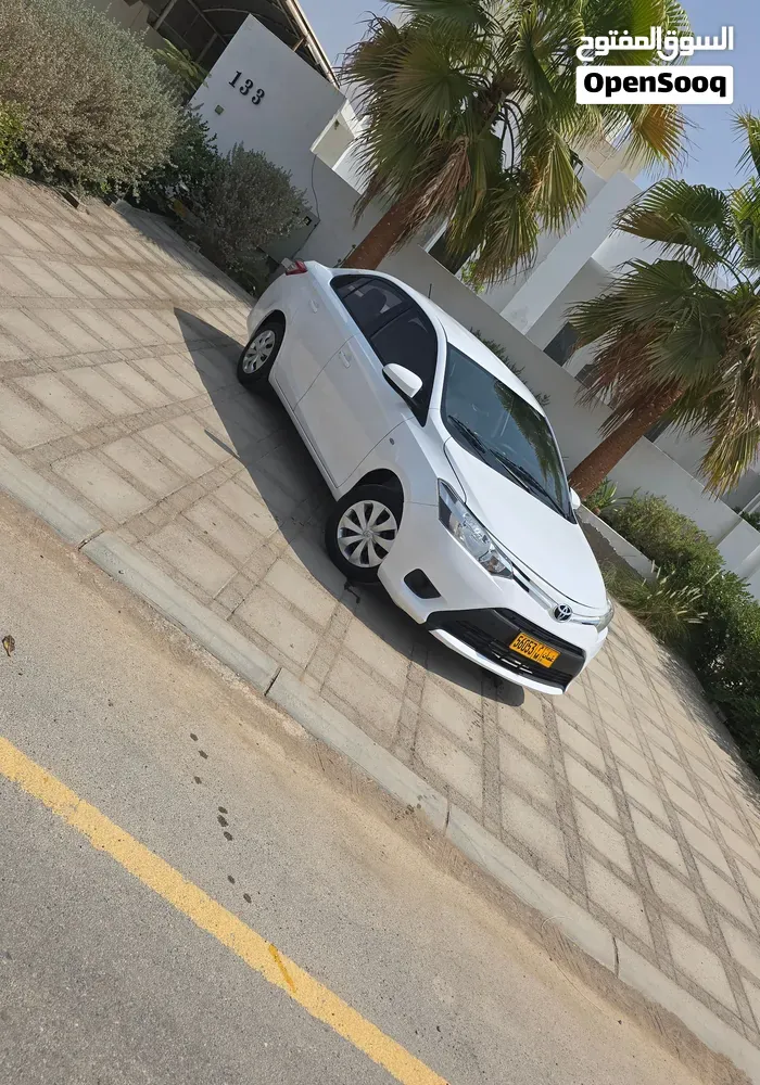 Toyota Yaris 2017 photo 4
